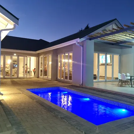 Villa 206 Clarens Golf Estate Exterior photo